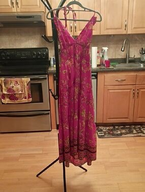 Chelsea & Violet Fuchsia Floral Maxi Dress